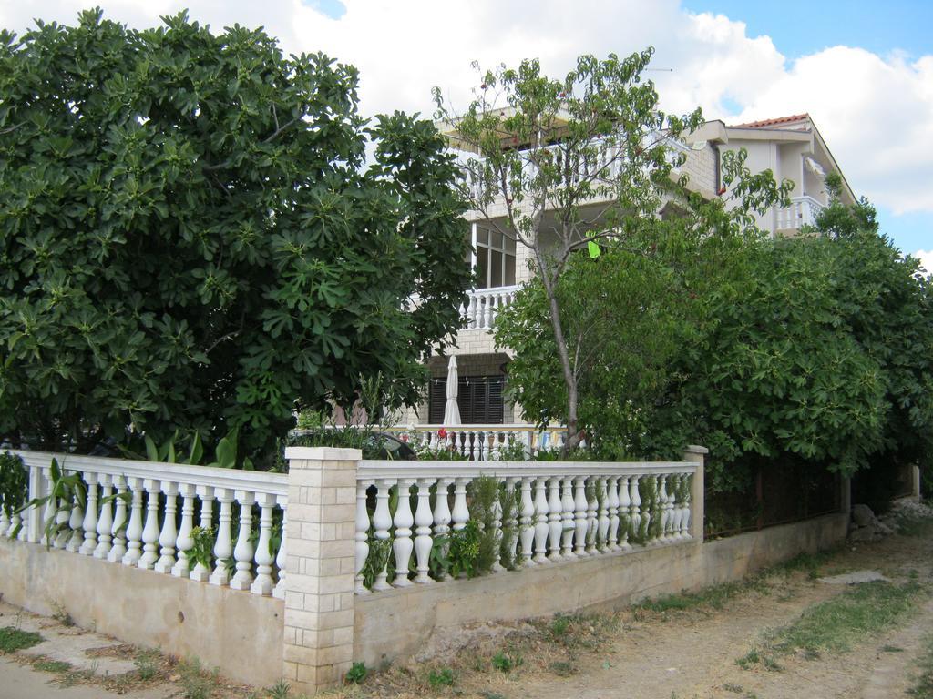 Apartments Nestor Tribalj Exterior foto